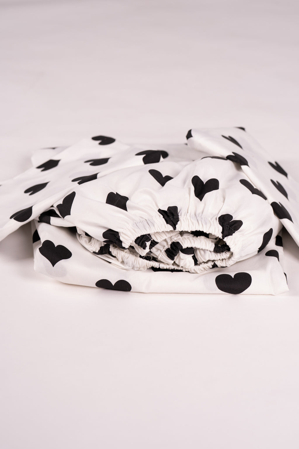 Black Heart Bedsheet with 2 pillow cases.