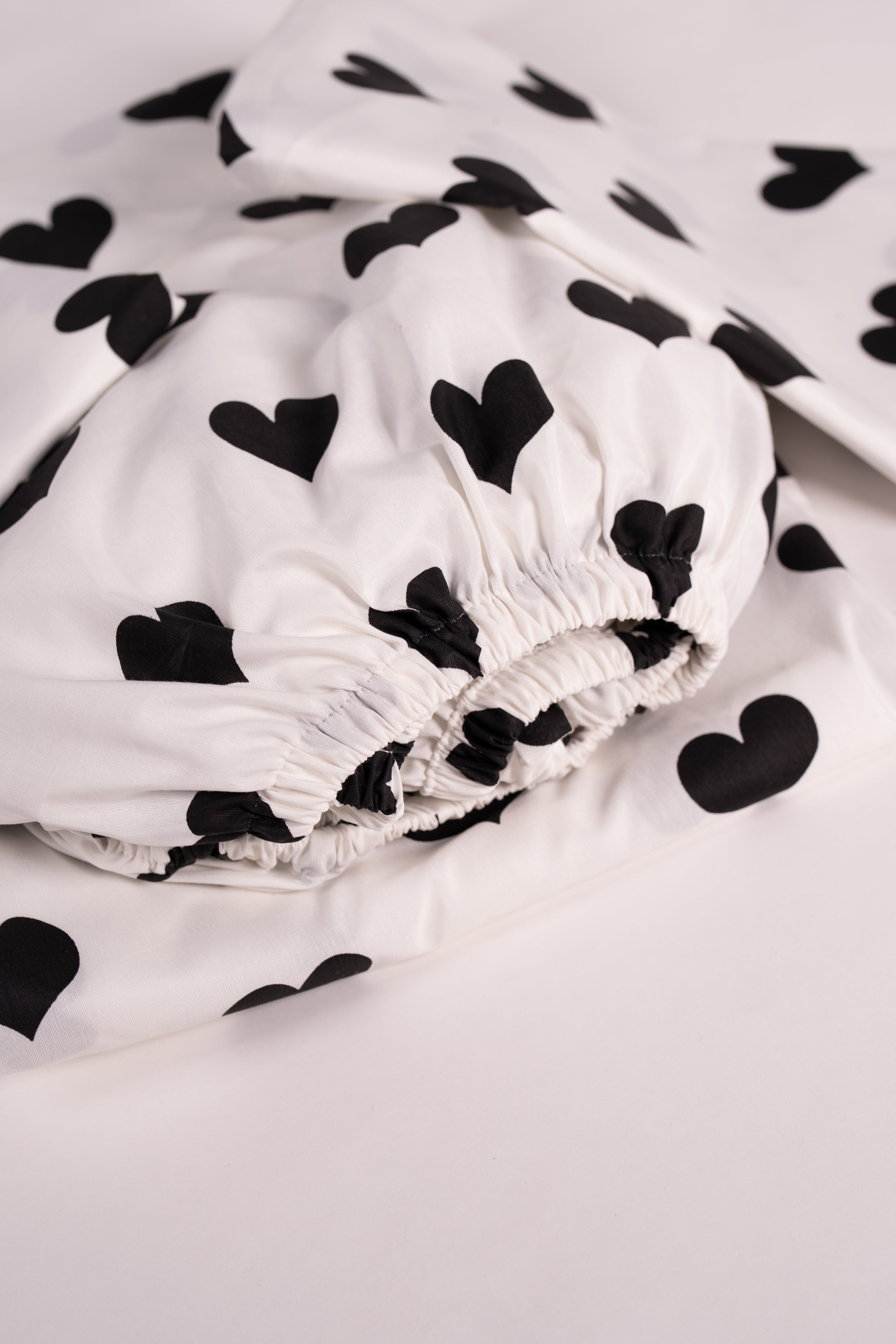 Black Heart Bedsheet with 2 pillow cases.