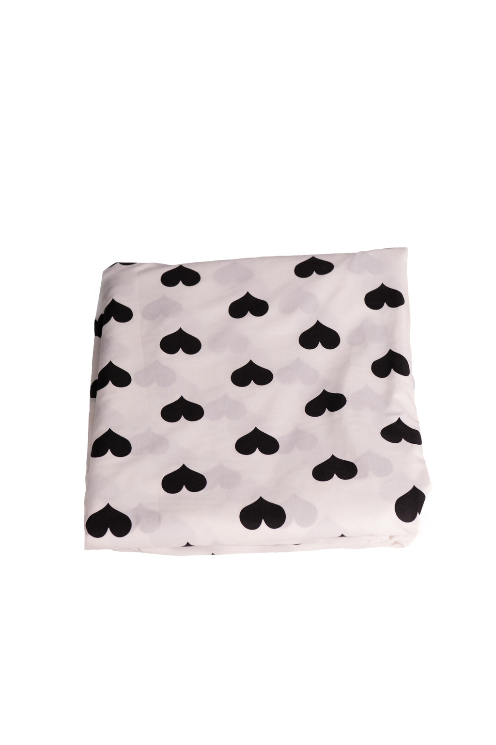 Black heart bed cover with 2 pillow cases.