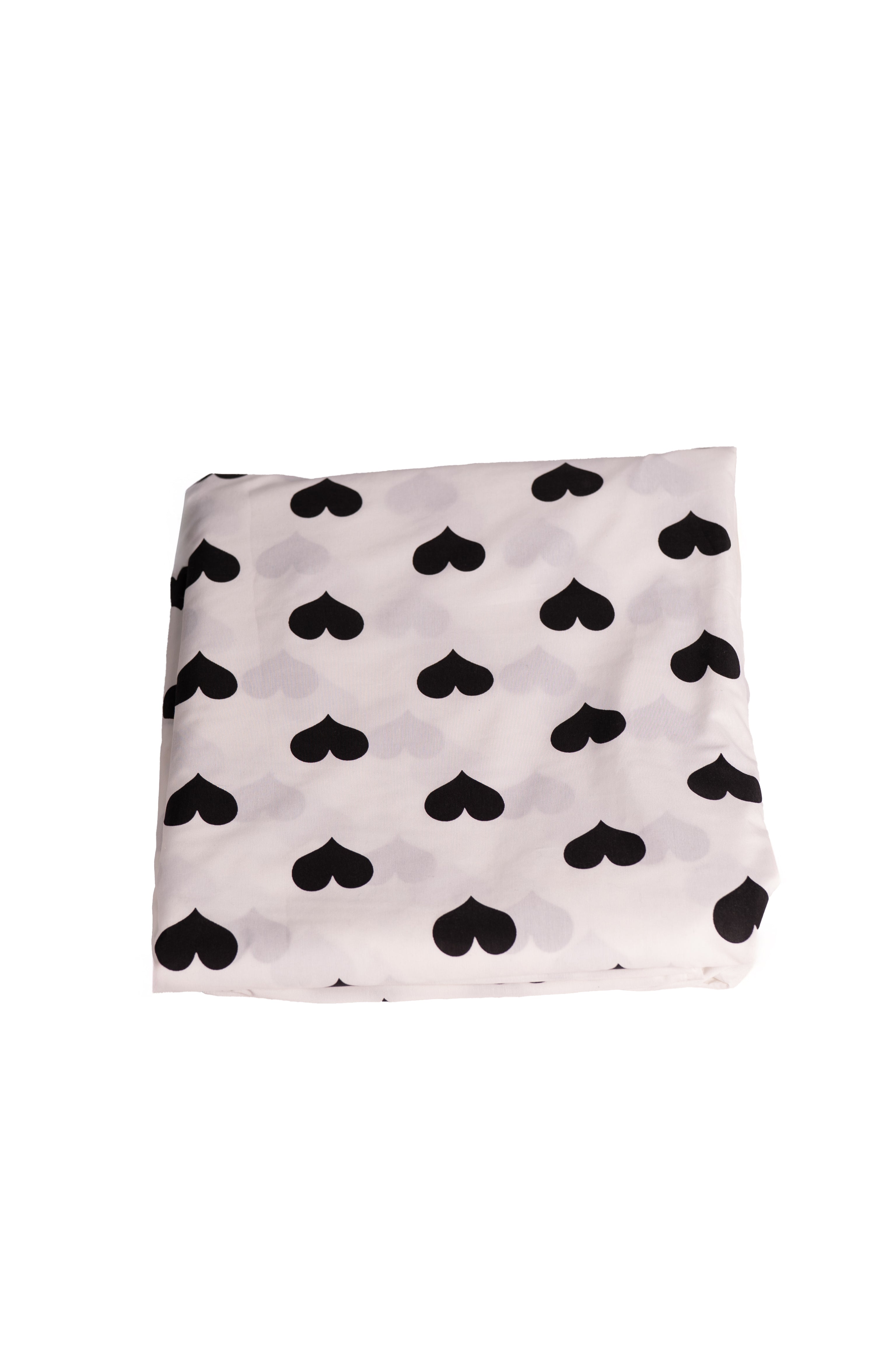 Black heart bed cover with 2 pillow cases.