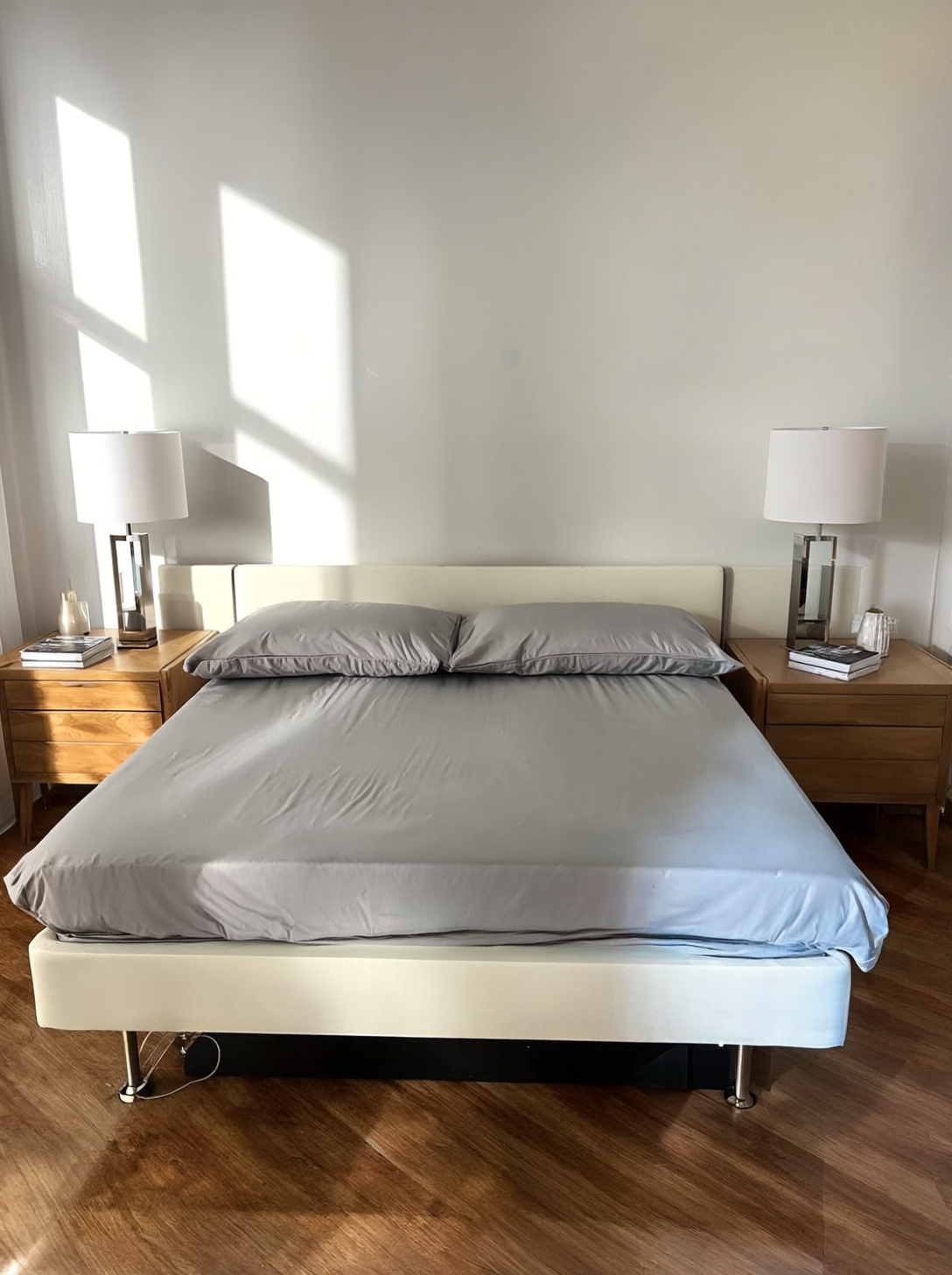 Grey bedsheet + 2 pillowcases