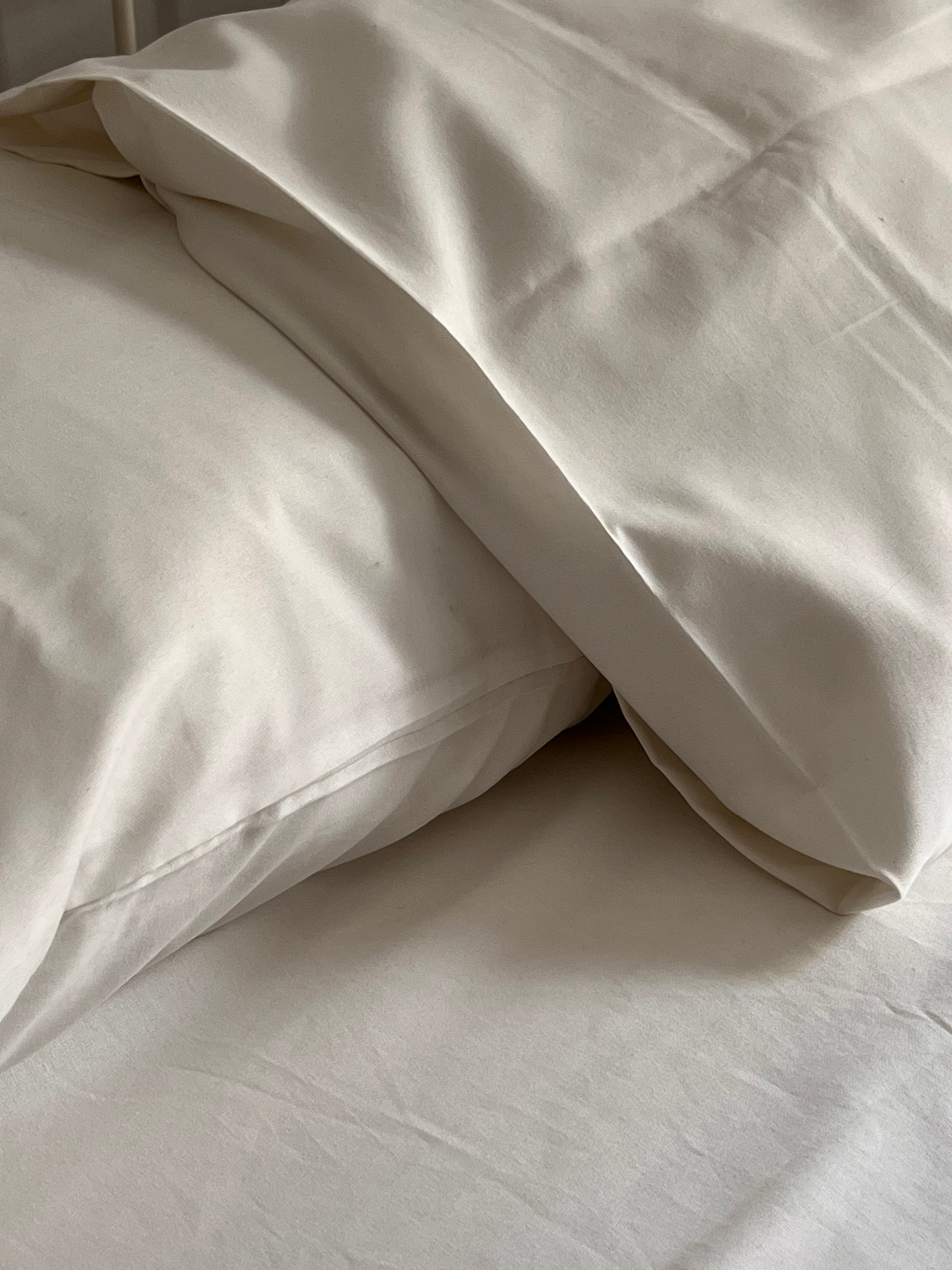 Bedsheets + 2 pillowcases